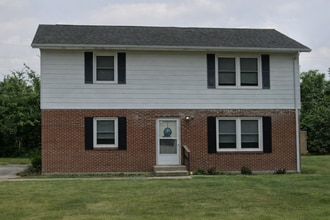 Building Photo - 2 bedroom 1 bath apartment