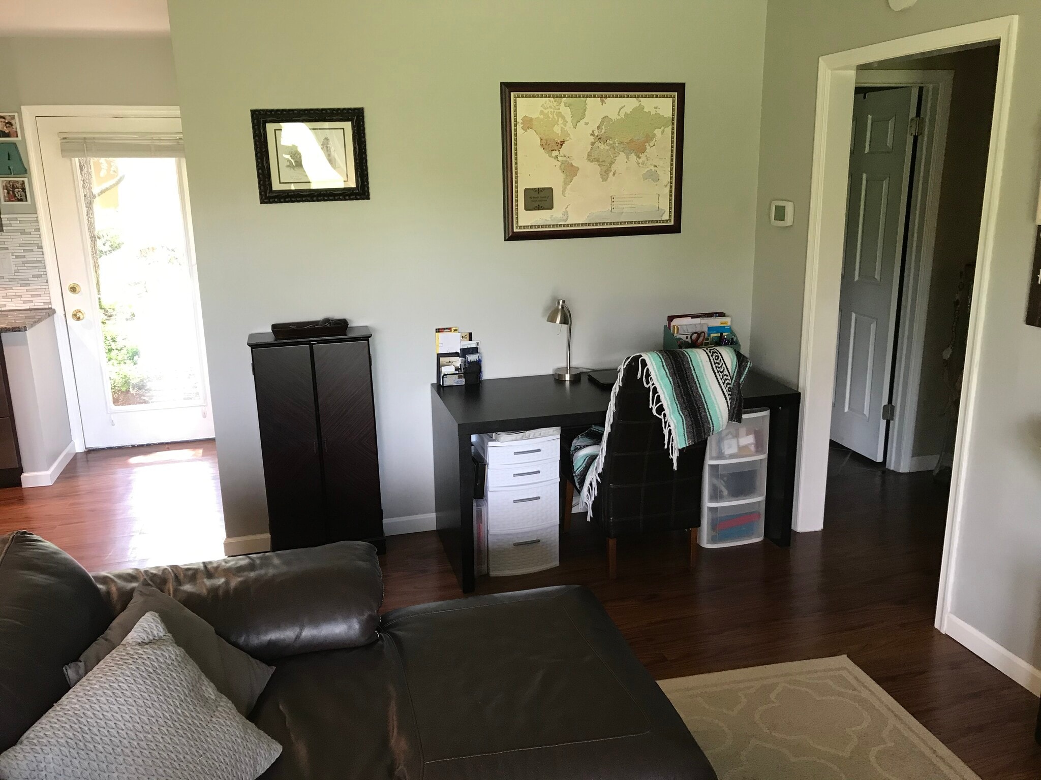 Main Living / Dining Room - 902 Pritchard Pl