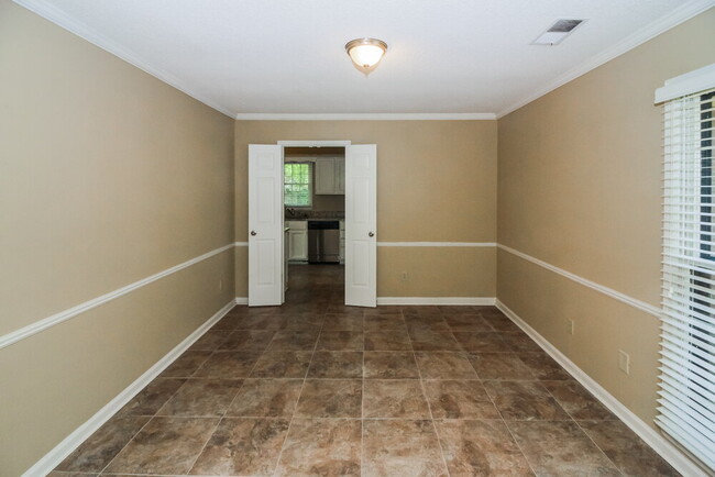 Building Photo - 7025 Hearthside Cove