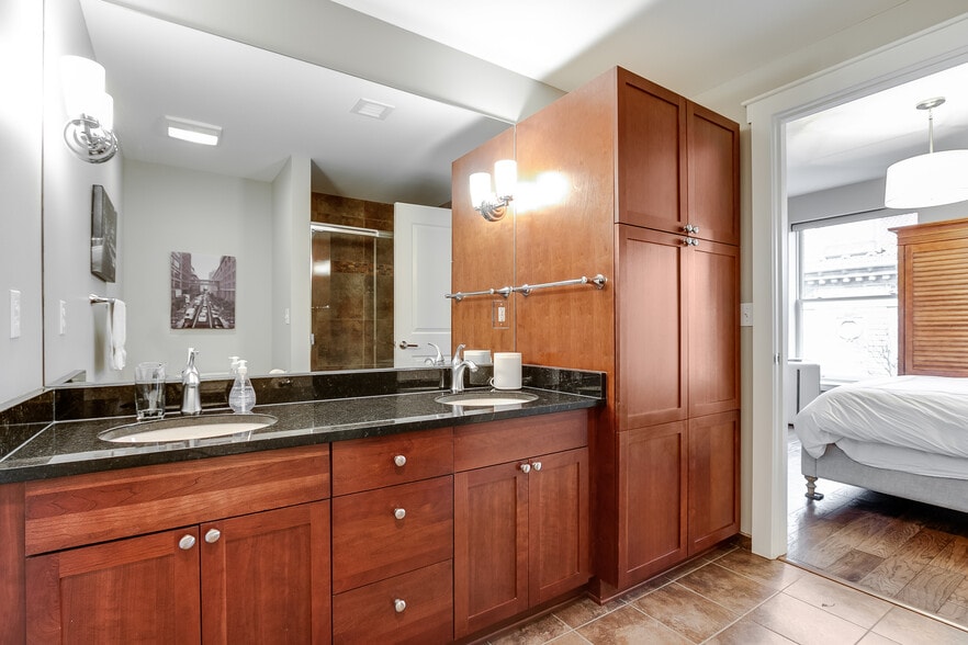 Building Photo - 27 Library St NE