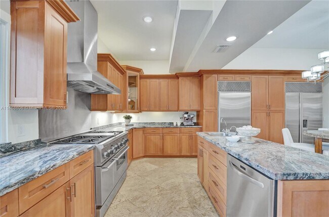 Building Photo - 1247 Seminole Dr