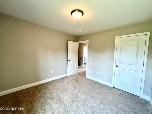Building Photo - 328 S Culverton Rd