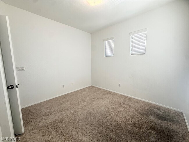 Building Photo - 673 Taliput Palm Pl