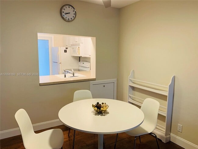 Building Photo - 1481 S Ocean Blvd