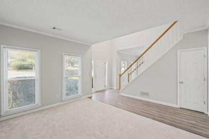 Building Photo - 10905 Pinewalk Forest Cir