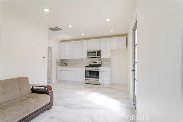 Building Photo - 20473 Shamrock Pl