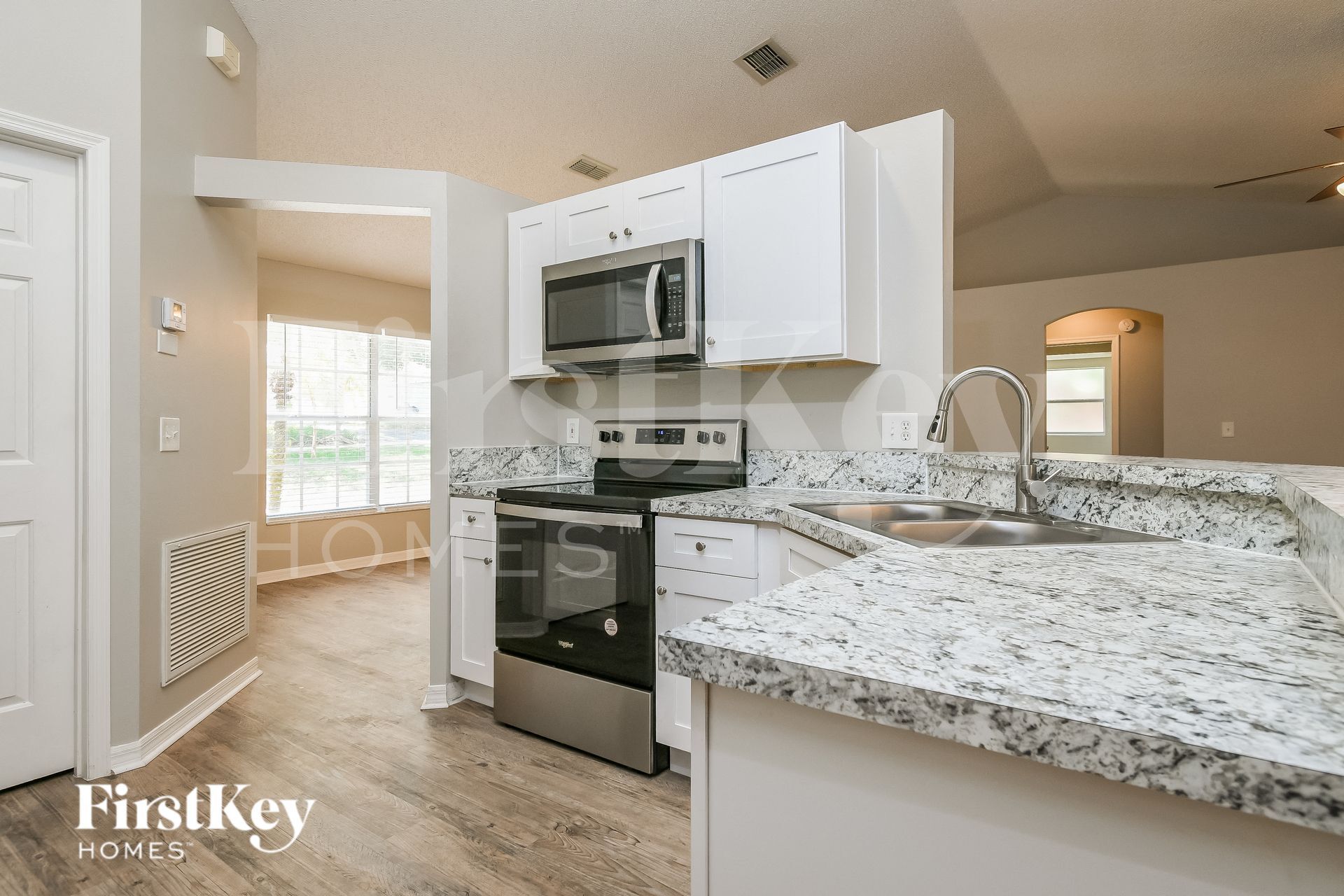 Building Photo - 1254 Kenworth Dr