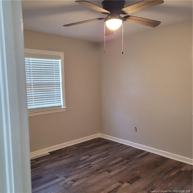 Building Photo - 1917 Catawba St