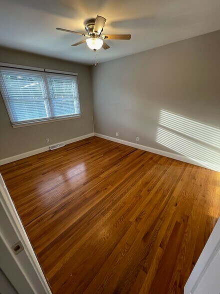 Building Photo - 8302 Travis Ln