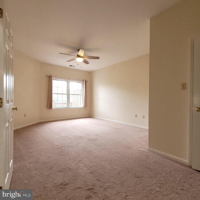Building Photo - 138 Hawthorne Ct
