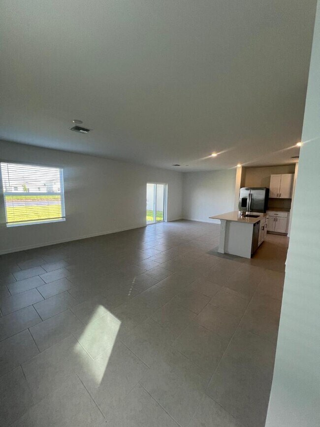 Building Photo - 19763 Garden Rdg court