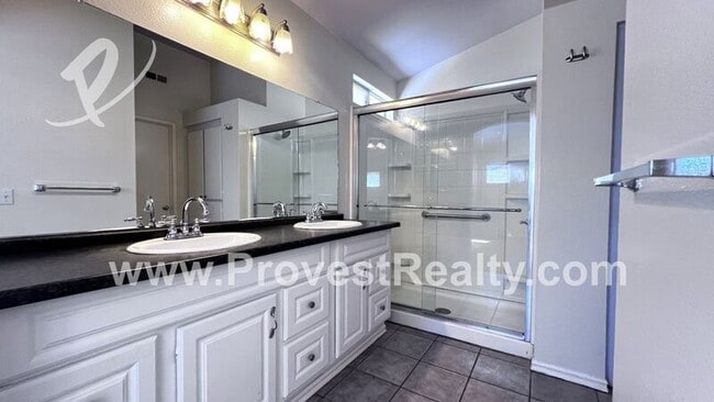 Building Photo - 15095 Laurelwood Pl