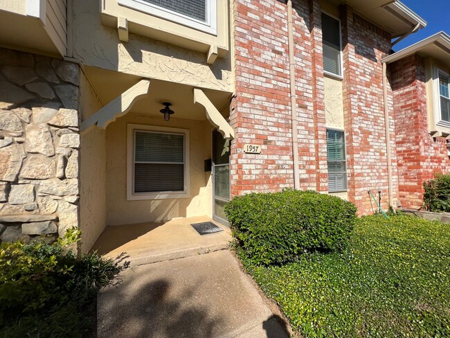 Building Photo - Grapevine Texas Condo for rent