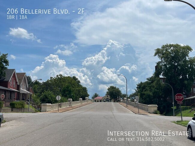 Building Photo - 206 Bellerive Blvd