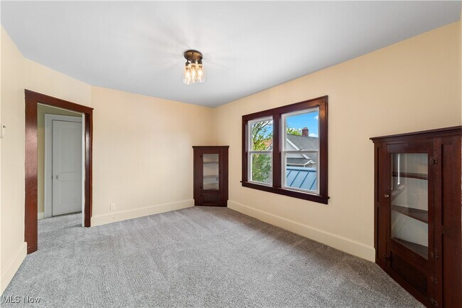 Building Photo - 4360 W 45th St