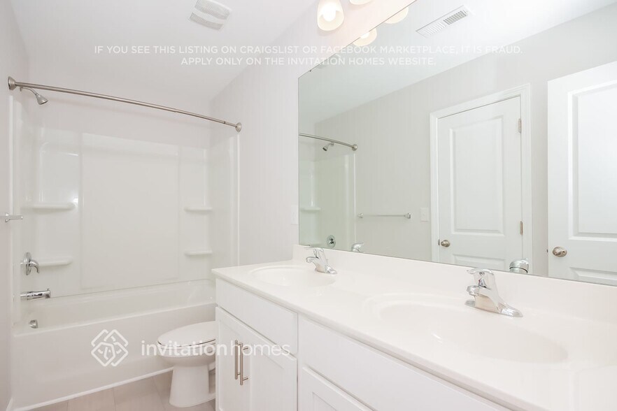Building Photo - 144 N Cromwell Dr