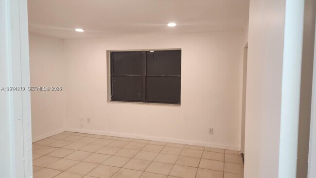 Building Photo - 4108 Riverside Dr