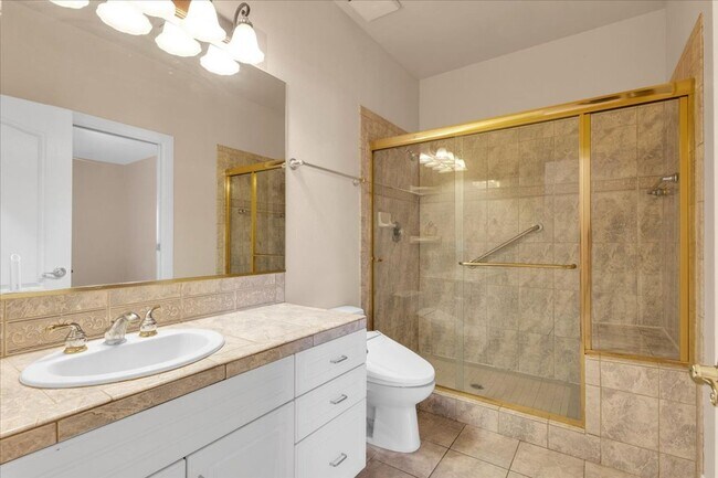 Building Photo - Beautiful Summerlin home in a gated community.