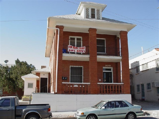 Building Photo - Newman House