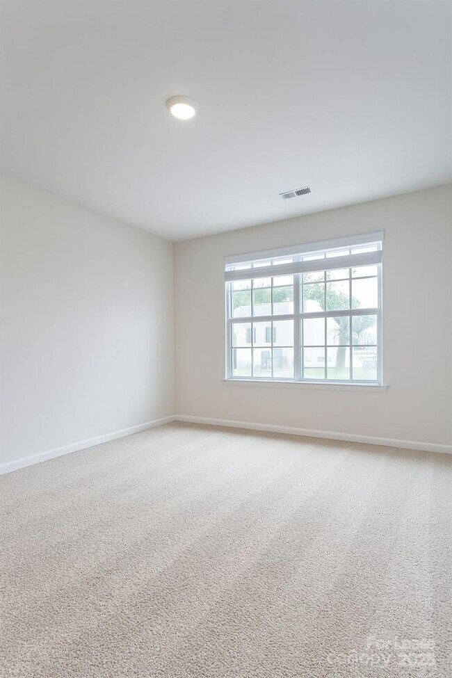 Building Photo - 6104 Faron Wy