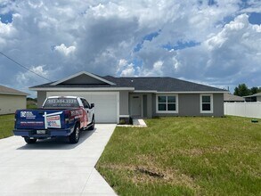 Building Photo - 13 Poplar Ln