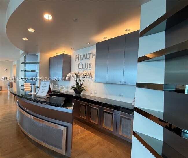 Building Photo - 1331 Brickell Bay Dr