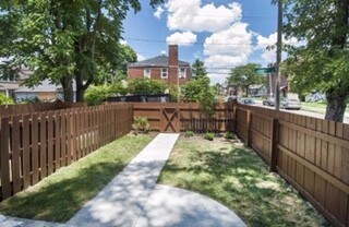 Building Photo - 396 E Mithoff St