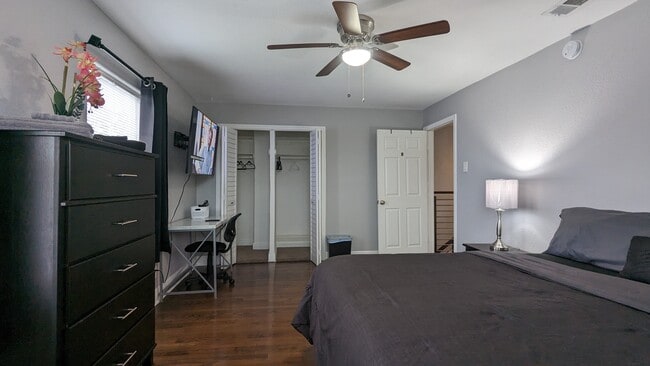 Building Photo - 3715 Eagle St