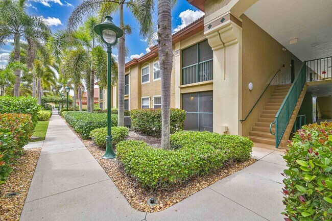 Building Photo - NOW AVAILABLE - Updated 1st Floor Condo in Bonita!