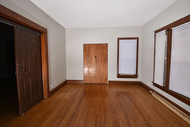 Building Photo - 508 S St Joseph St