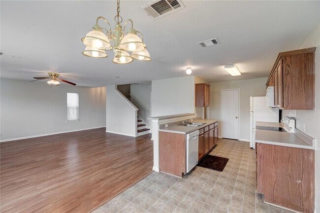 Building Photo - 16712 Hamilton Point Cir