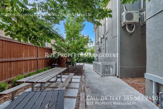 Building Photo - If your apartment was your best friend, th...