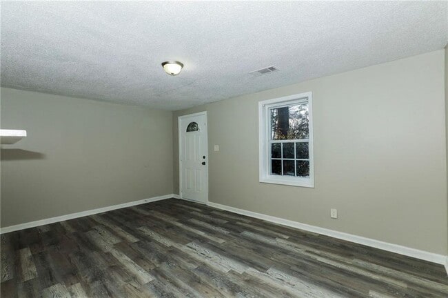 Building Photo - 2107 Sugar Creek Cl