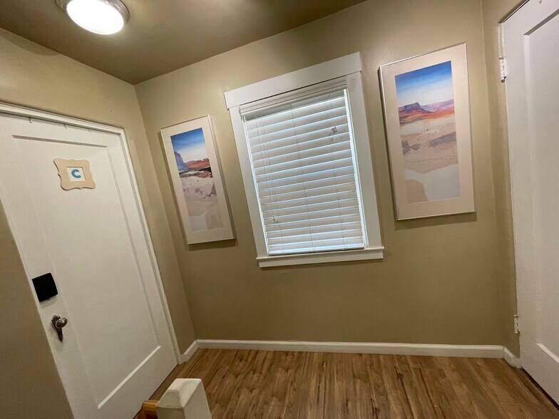 Building Photo - 3793 La Donna Ave