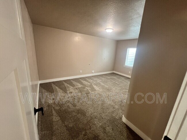 Building Photo - 1529 Lake View Terrace Rd