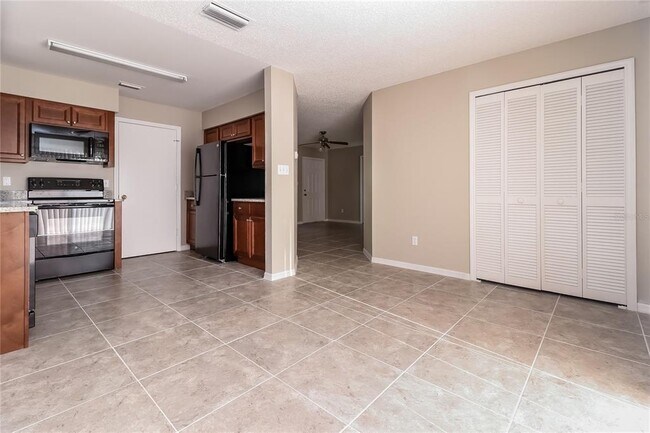 Building Photo - 605 Dorothy Cir