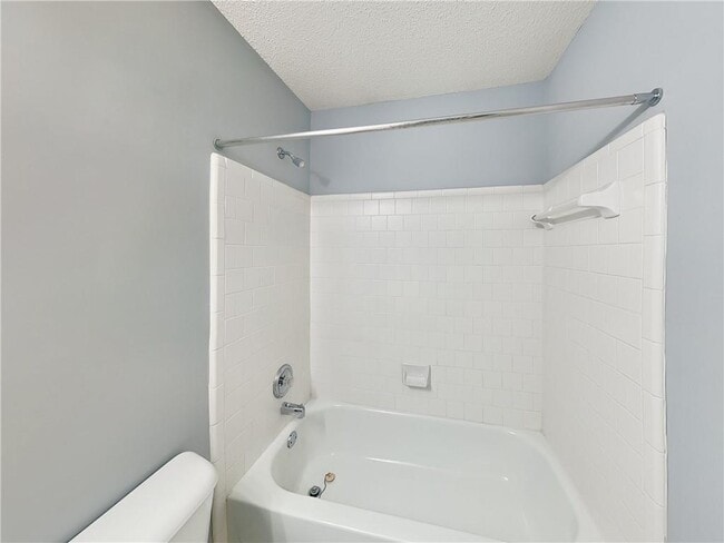 Building Photo - 3562 Courtfield Trace NE