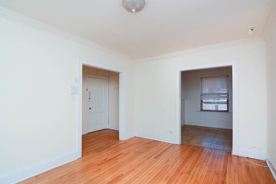 Building Photo - 2336 N Spaulding Ave