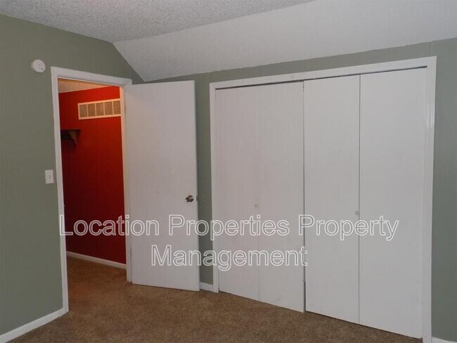 Building Photo - 331 Clayton Ct