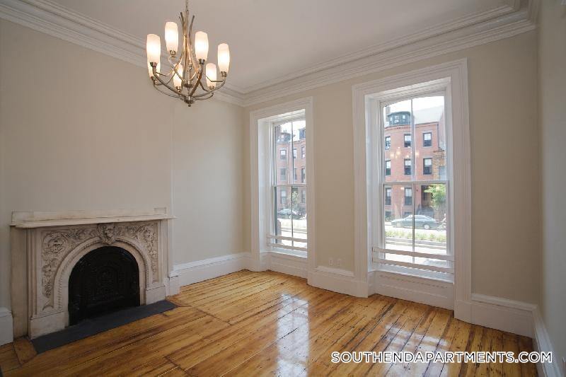 Building Photo - 658 Massachusetts Ave