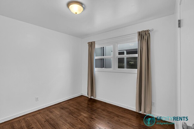 Building Photo - Diamond Heights/Noe Valley: Single Family Home w/ Guest Suite, Yard, Garage & EV Charger