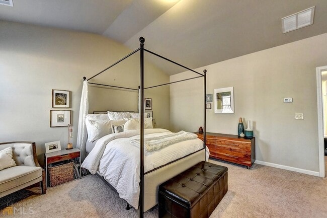 Building Photo - 2245 Black Pebble Cir