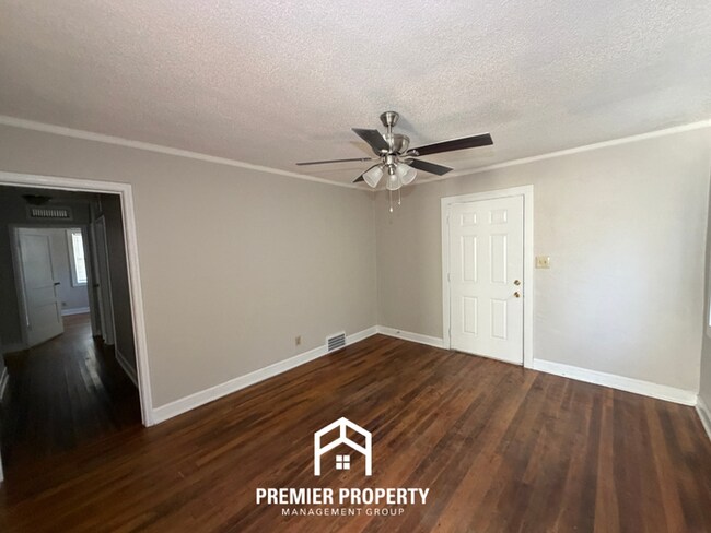 Building Photo - 3145 N Lafayette Cir