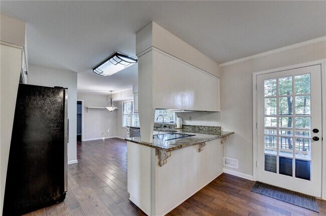 Building Photo - 478 Dorsey Cir SW
