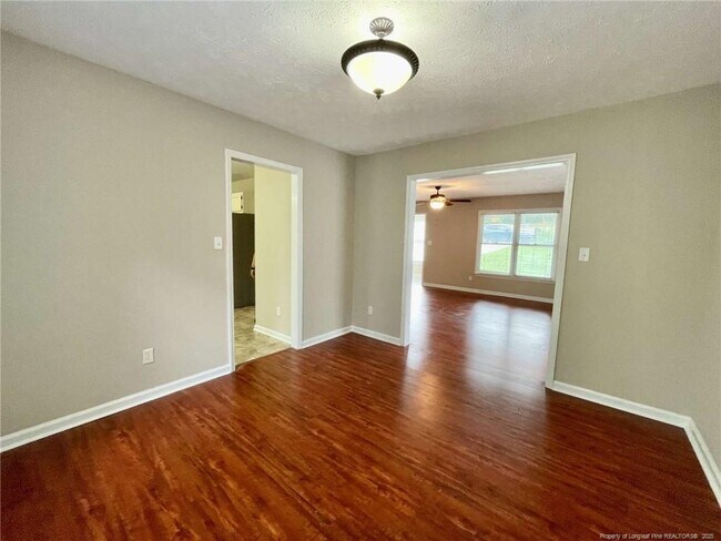 Building Photo - 5775 Sonora Pl