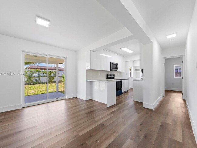 Building Photo - 10530 SW 146th St