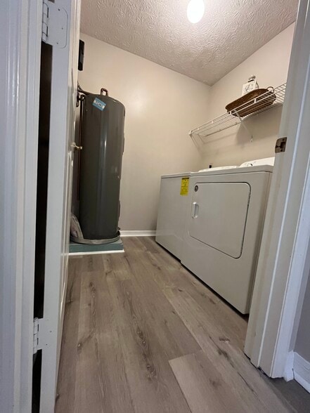 Building Photo - 1580 SW Crossing Cir