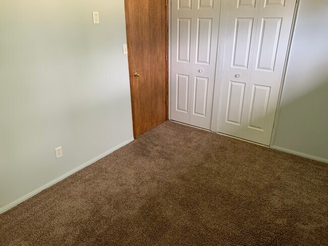 Building Photo - 2538 Indiana St SW