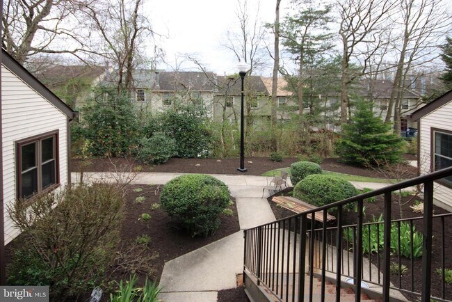 Building Photo - 3801 Ski Lodge Dr