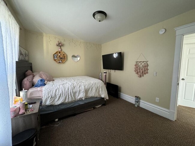 Building Photo - 1106 1/2 hammond ave